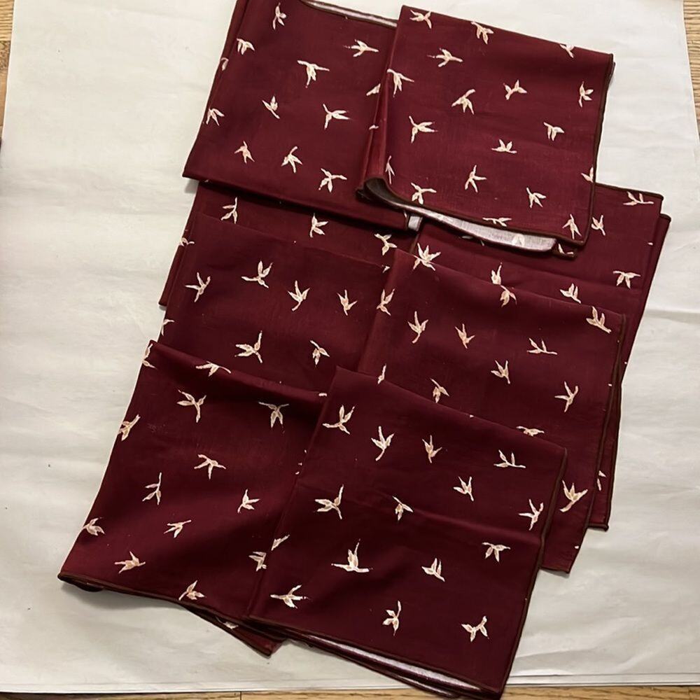 BUNDLE OF 8 NAPKINS 15X16